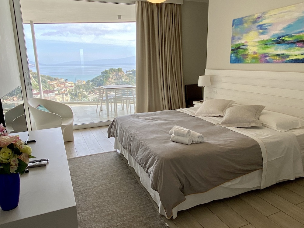 isola bella infinity suites