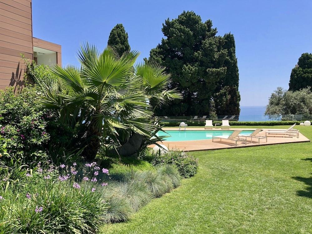 isola bella infinity suites