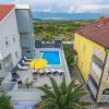 pool apartments privilege