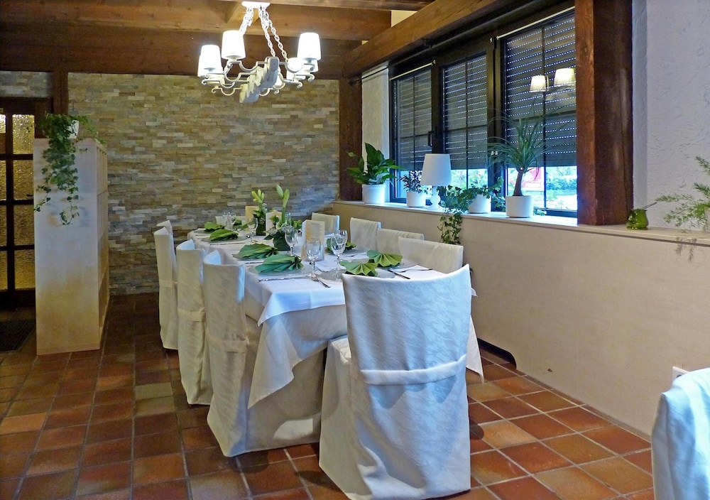 hotel restaurant schwyzerhuesli