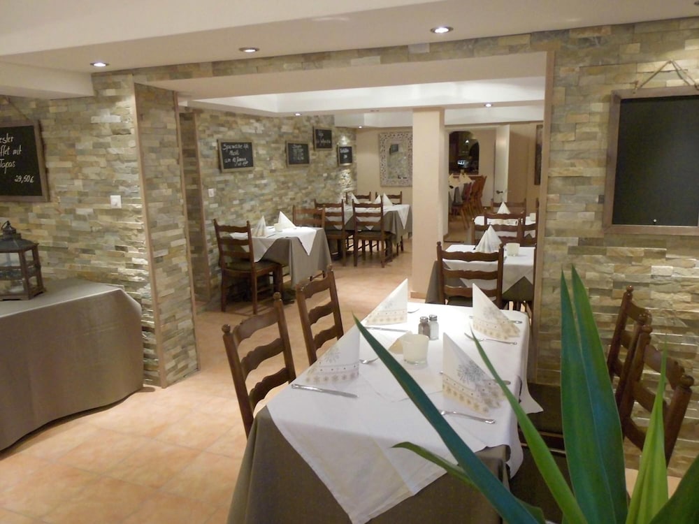 hotel restaurant schwyzerhuesli