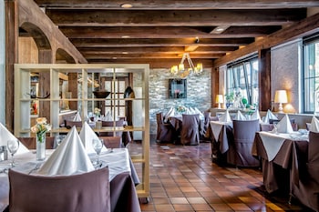 hotel restaurant schwyzerhuesli