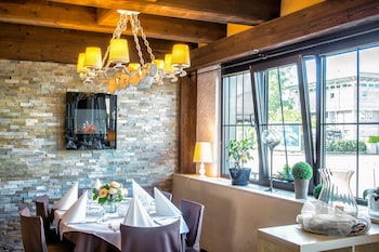 hotel restaurant schwyzerhuesli