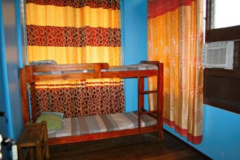 8th street guesthouse sto nino cebu hostel