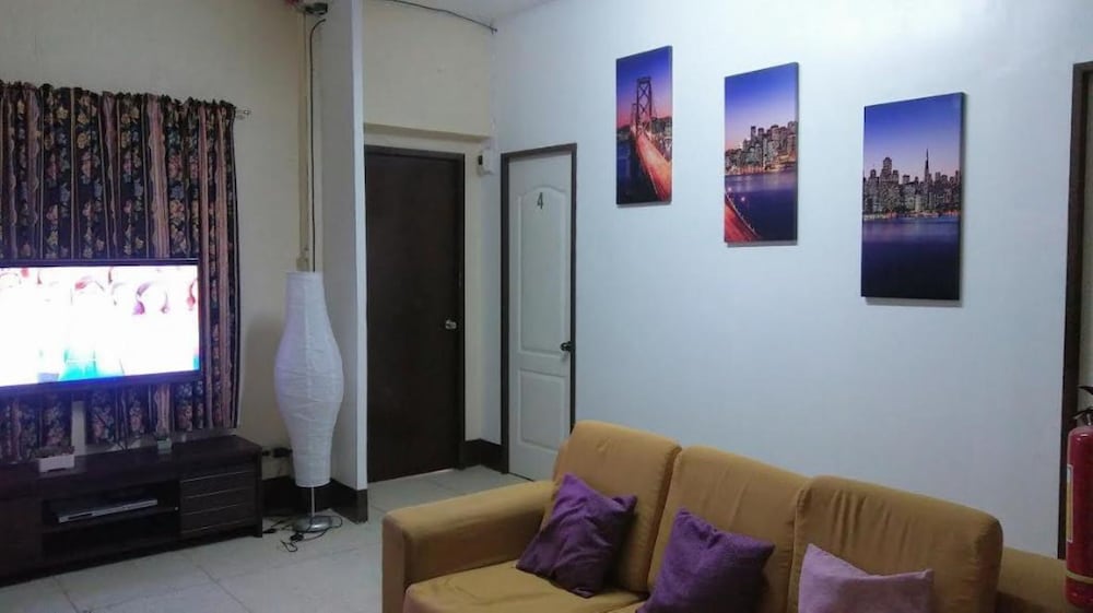 8th street guesthouse sto nino cebu hostel