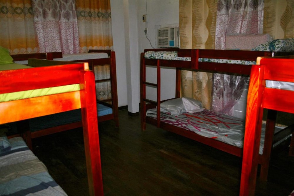 8th street guesthouse sto nino cebu hostel