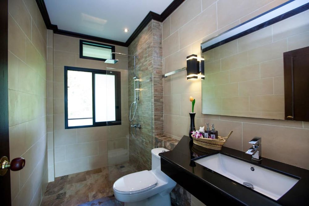 krabi naka villa