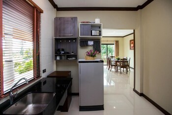 krabi naka villa