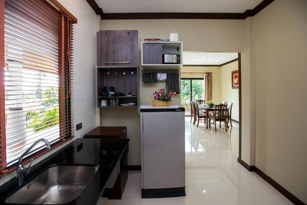 krabi naka villa