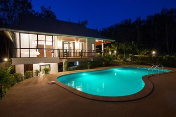 krabi naka villa