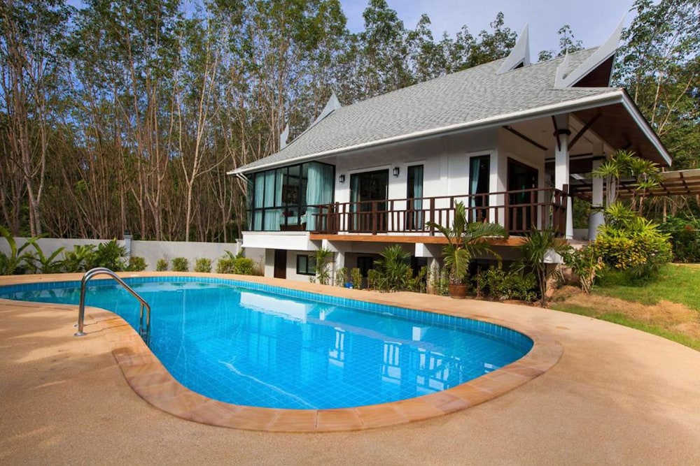 krabi naka villa