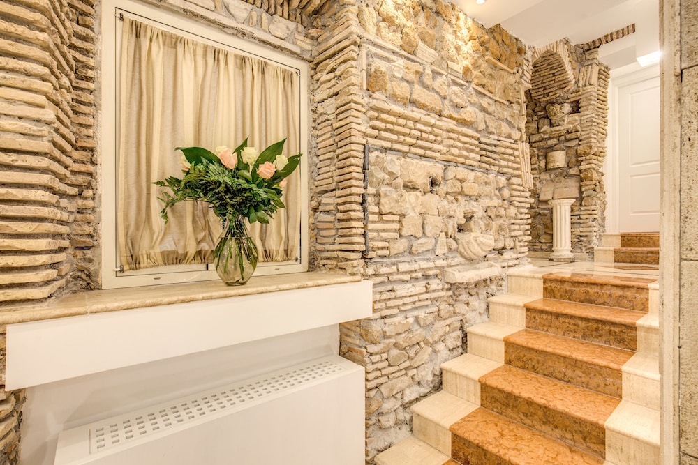 pantheonview luxury suites