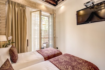 pantheonview luxury suites