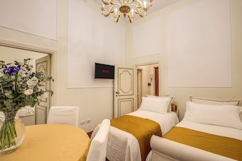 pantheonview luxury suites