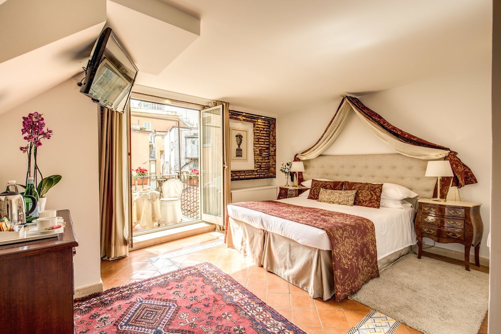 pantheonview luxury suites