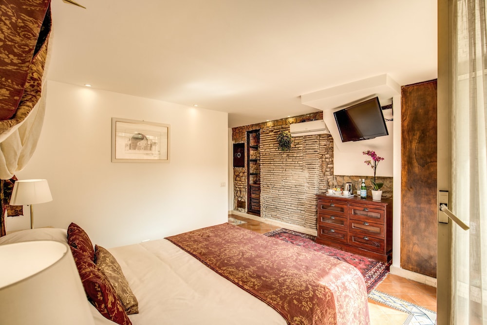 pantheonview luxury suites