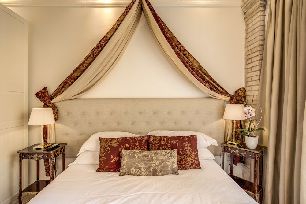 pantheonview luxury suites