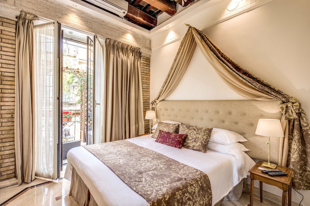 pantheonview luxury suites