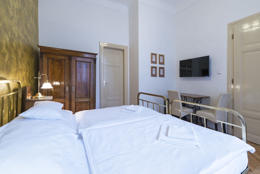 hotel u zlateho jelena