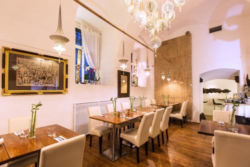 hotel u zlateho jelena