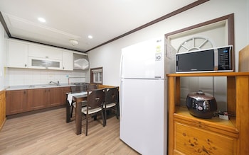 petit maison pension