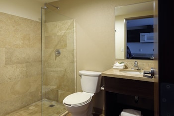 extended suites tijuana macroplaza