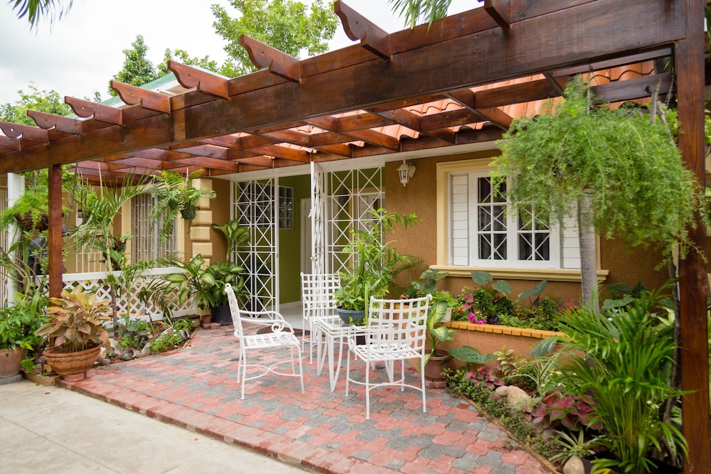 centrally located guest apartments