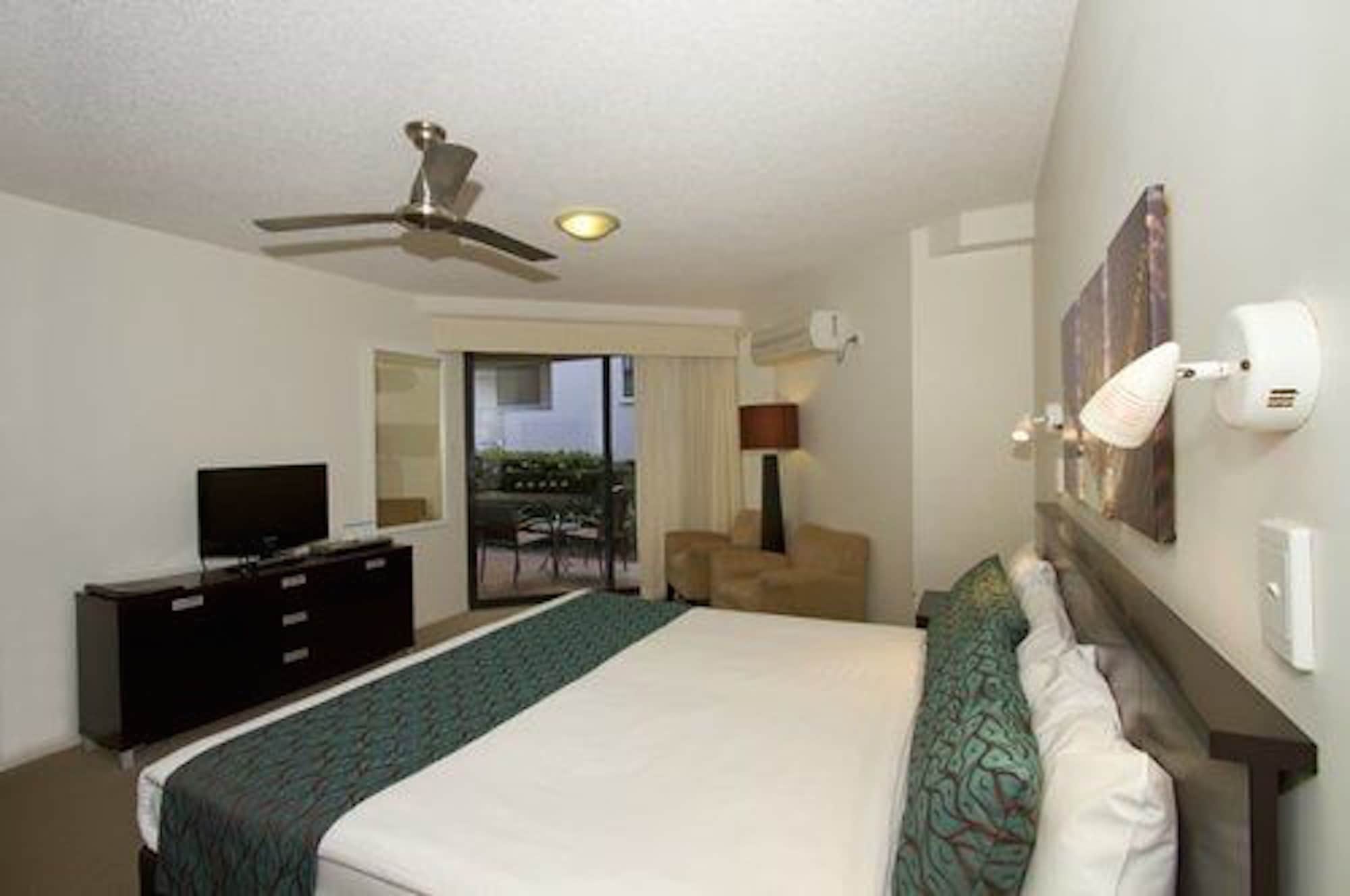 beach retreat coolum