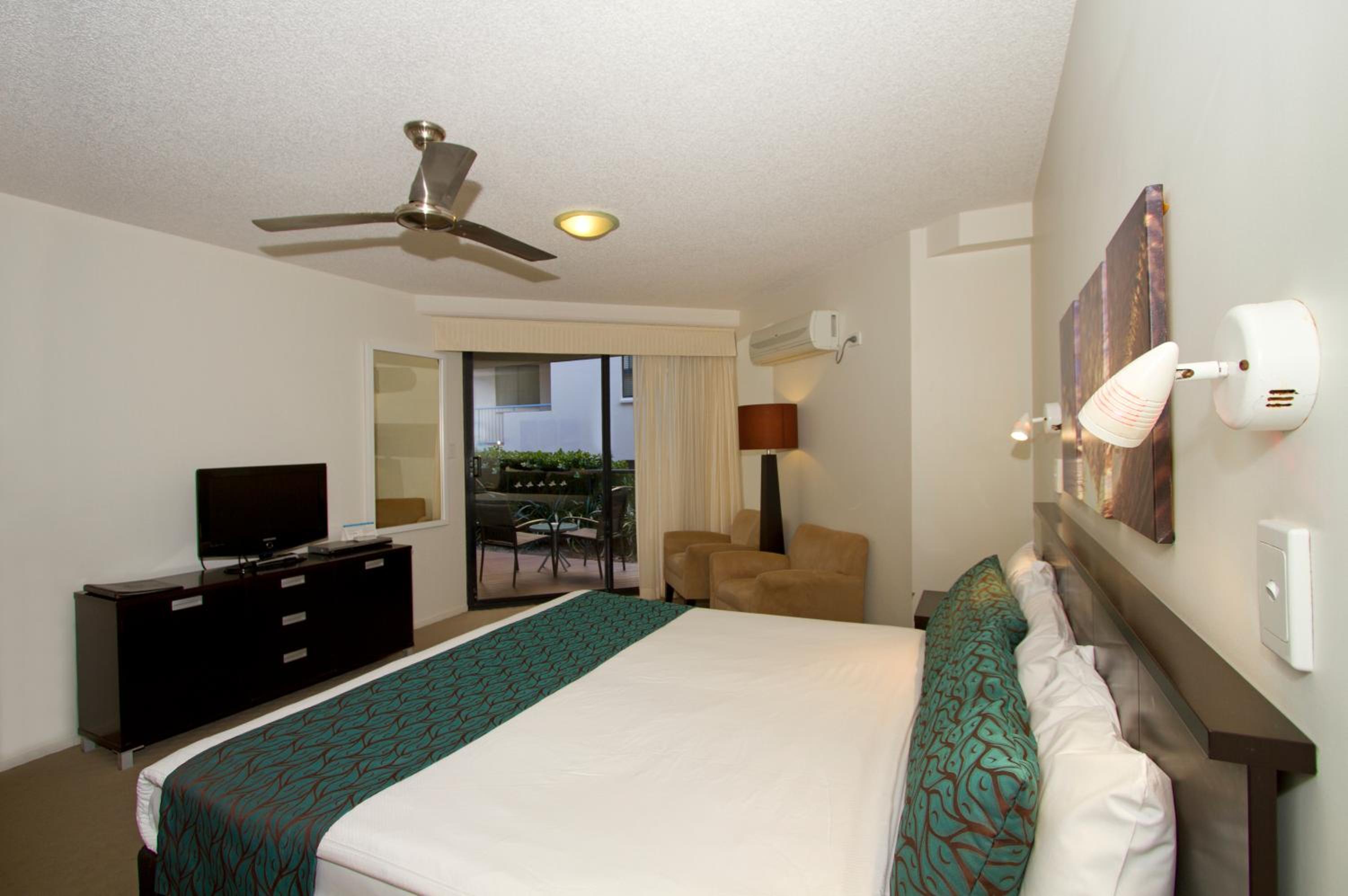 beach retreat coolum