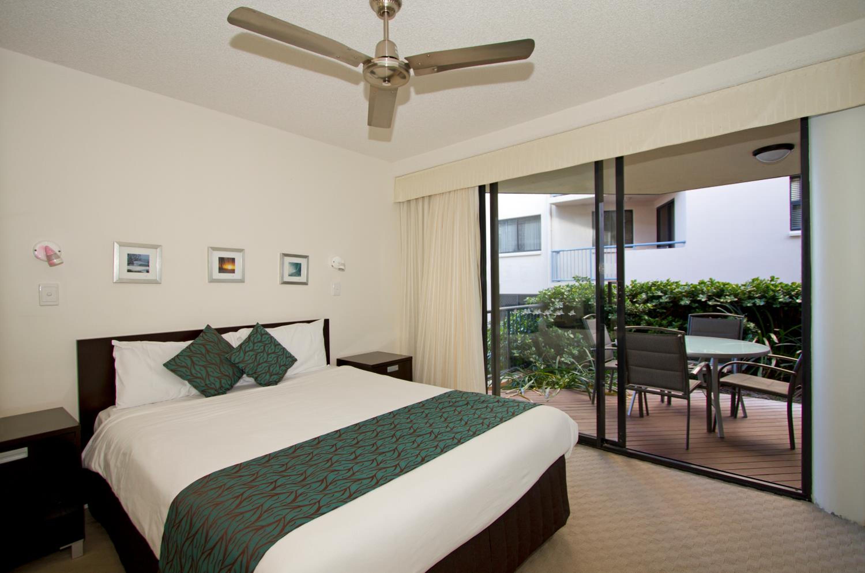 beach retreat coolum