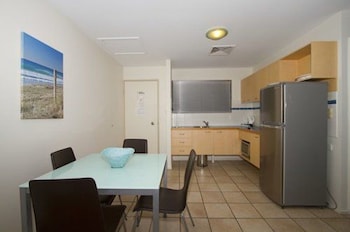 beach retreat coolum