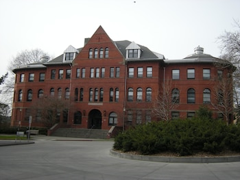 capitol hill apartments