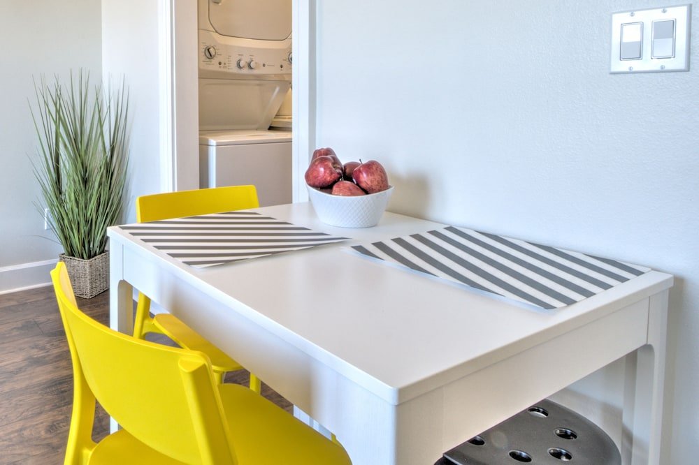 capitol hill apartments