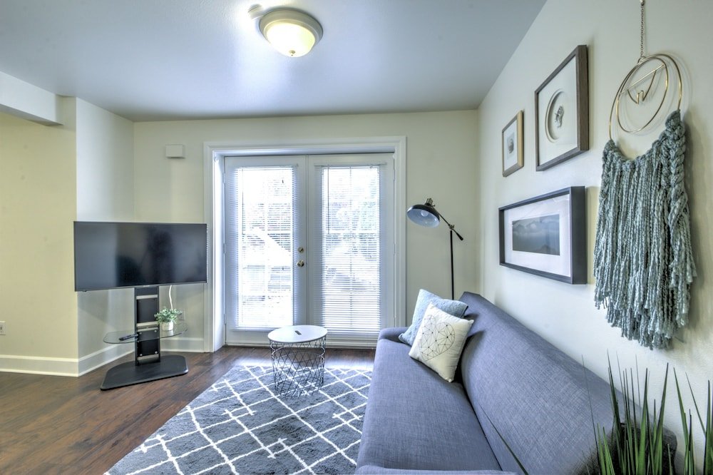 capitol hill apartments