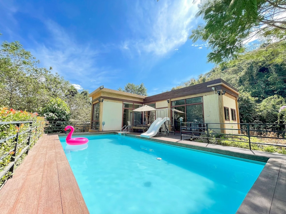 the x10 private pool villa and resort