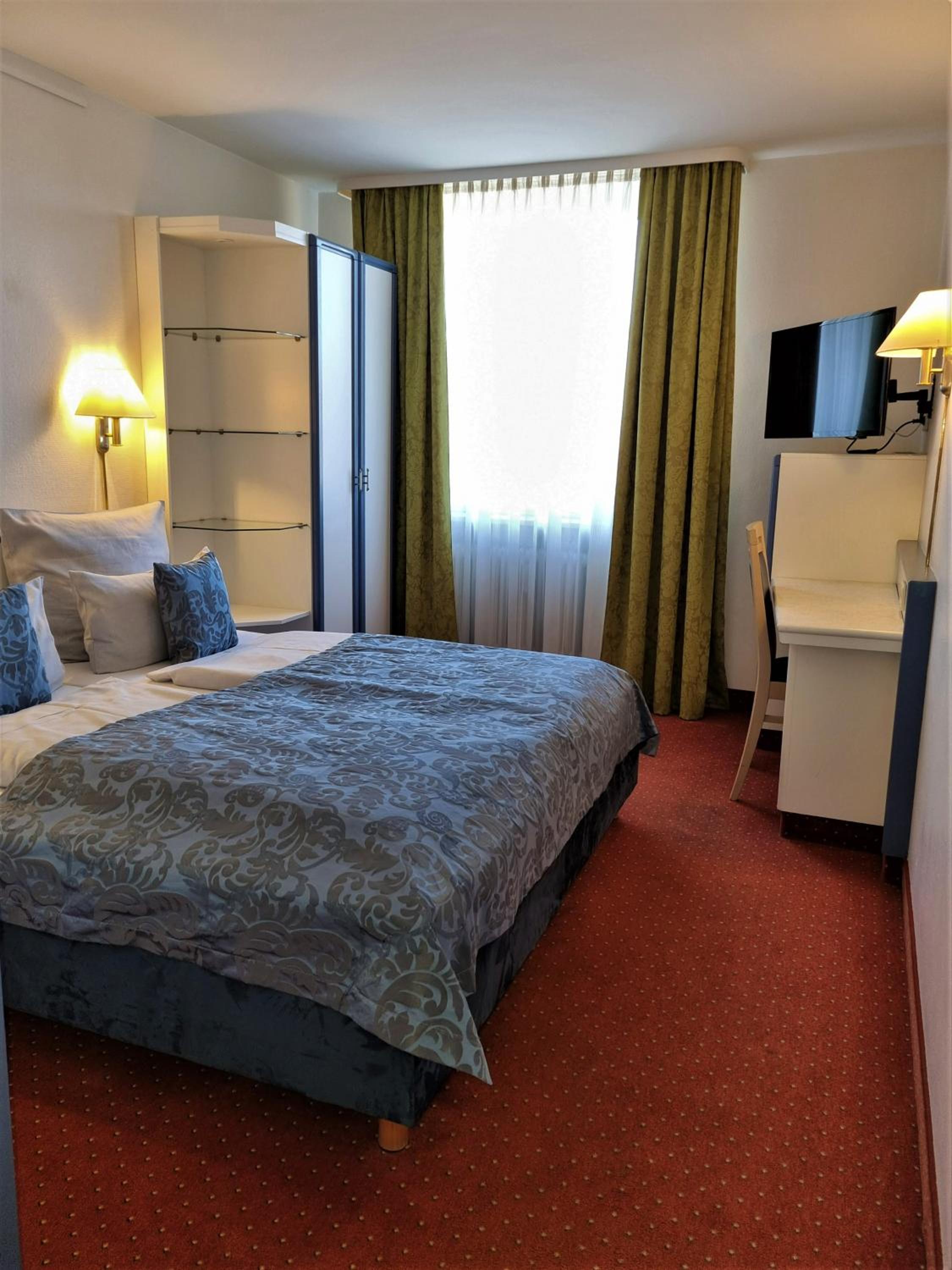 carat hotel and apartments