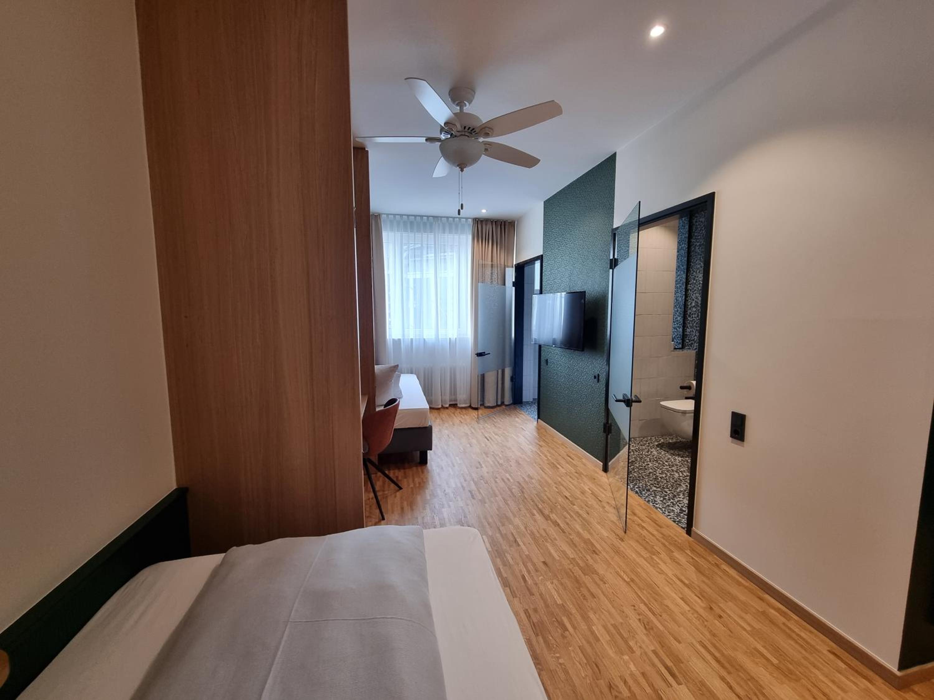 carat hotel and apartments