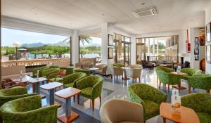hotel more