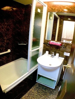 lio hotel