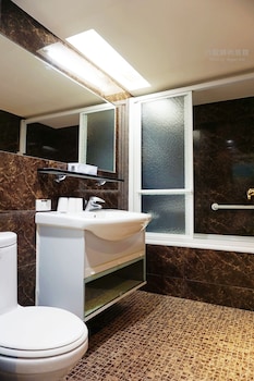 lio hotel