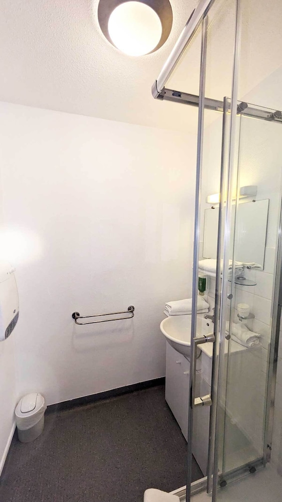 complexe hotelier regain