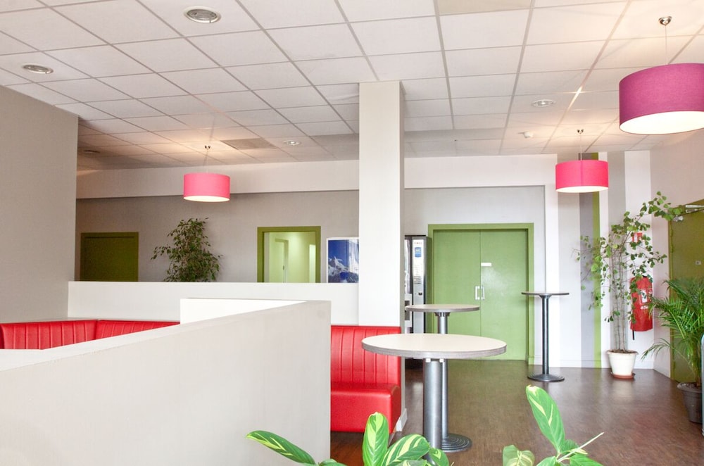 complexe hotelier regain