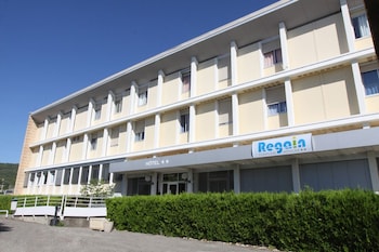 complexe hotelier regain