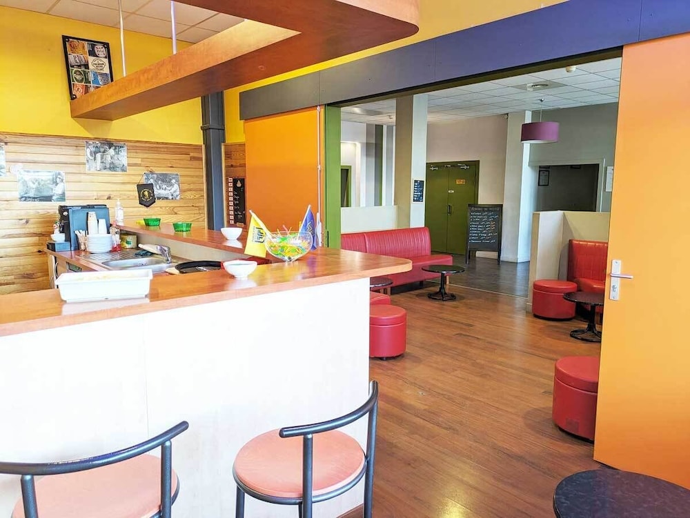 complexe hotelier regain