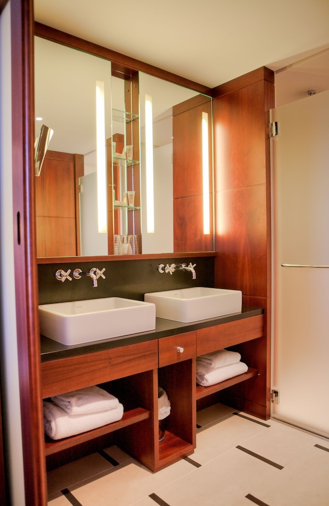 le mauritia hotel and spa