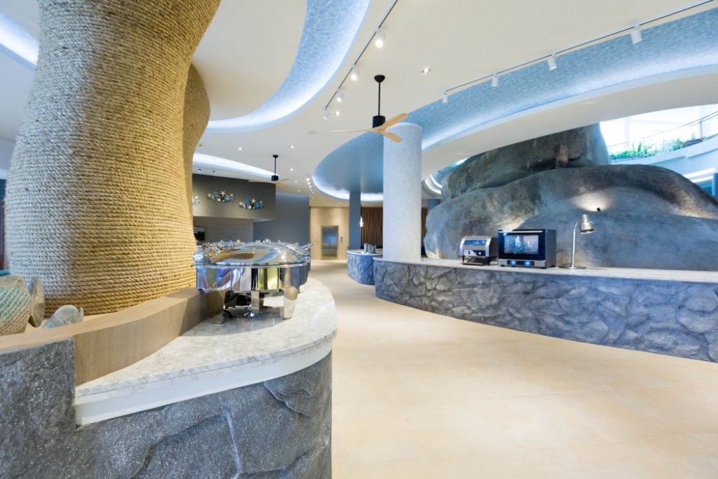 Crest Pool Villas,,5 star