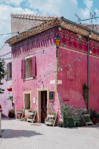 chateau and village castigno wine hotel and resort