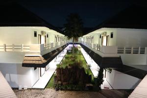 mahkota hotel genteng