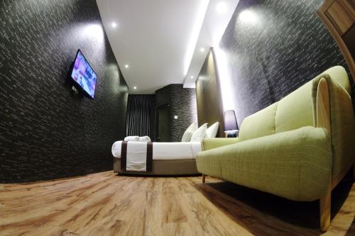 here hotel
