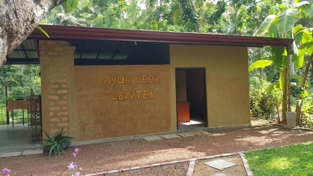 traumvilla bentota